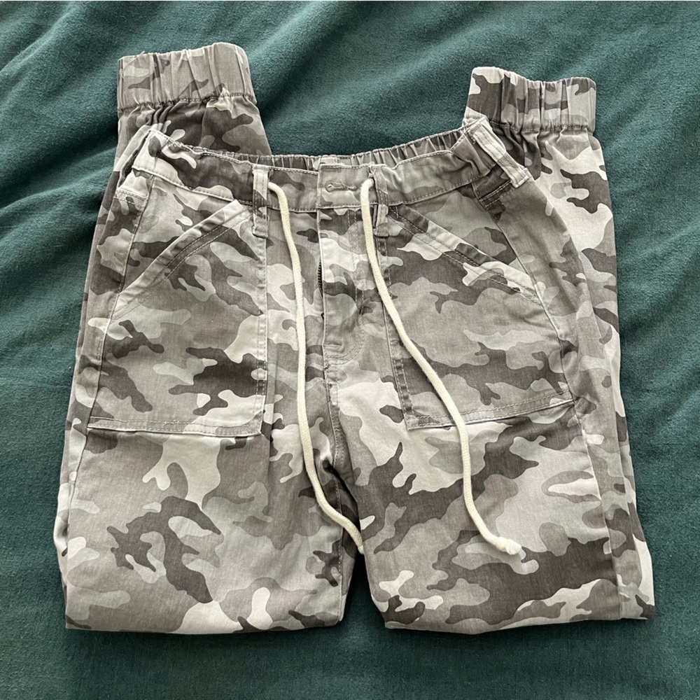 No Boundaries Gray Camo Jogger Track Pants